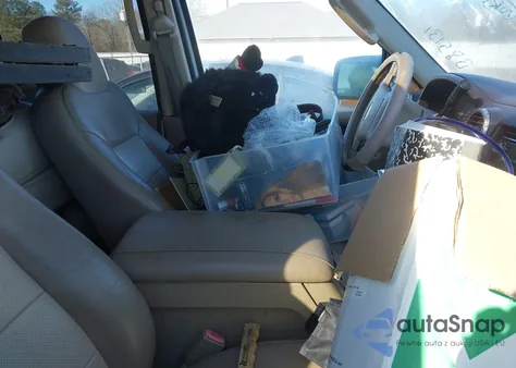 2004 Ford Expedition Eddie Bauer z USA, uszkodzony, nr VIN 1FMFU17LX4LB85131